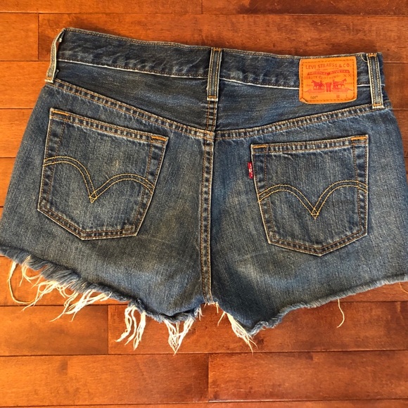 Levi’s 501 original Jean shorts - Picture 2 of 2